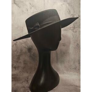 🖤 Liz Claiborne Black Felt Pork Pie Hat –Wide Brim, Ribbon Band & Bold Elegance